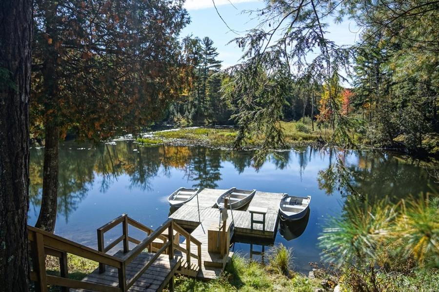 Kenauk Nature Hotell Montebello Exteriör bild